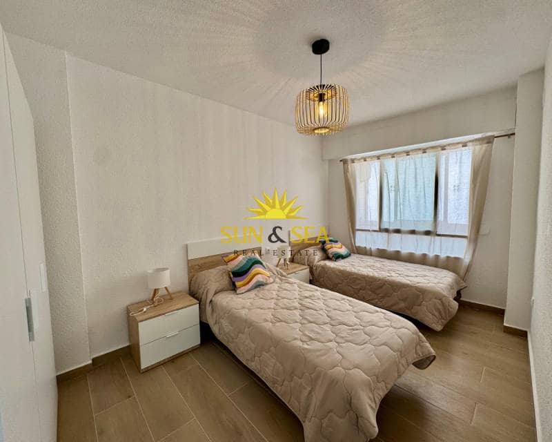 3 slaapkamer Appartement te huur in Torrevieja - € 1.400 (Ref: 6226281)