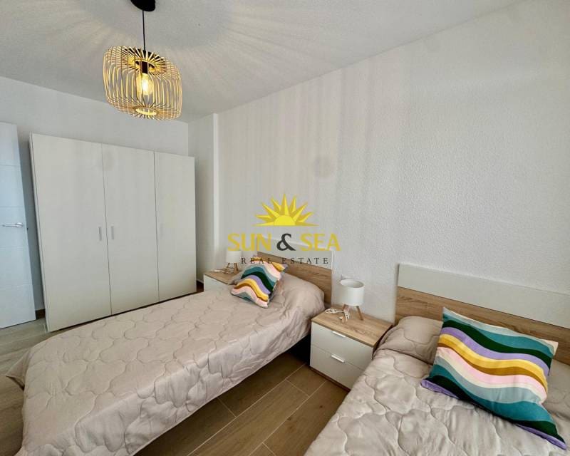 3 slaapkamer Appartement te huur in Torrevieja - € 1.400 (Ref: 6226281)