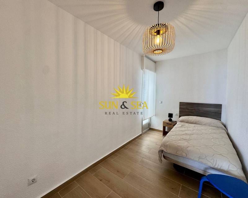 3 slaapkamer Appartement te huur in Torrevieja - € 1.400 (Ref: 6226281)