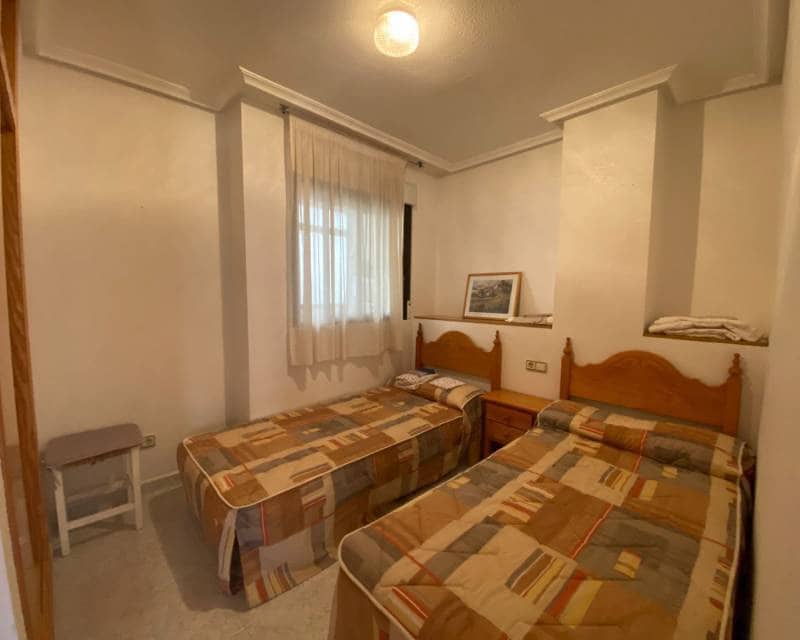 2 bedroom Apartment for rent in Guardamar del Segura with pool - € 900 (Ref: 6255368)