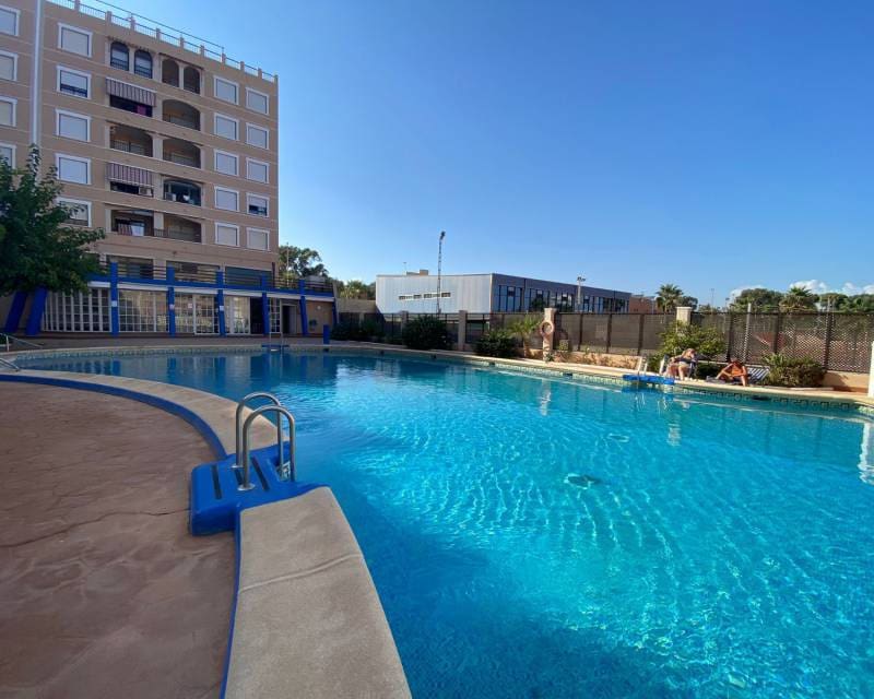2 bedroom Apartment for rent in Guardamar del Segura with pool - € 900 (Ref: 6255368)