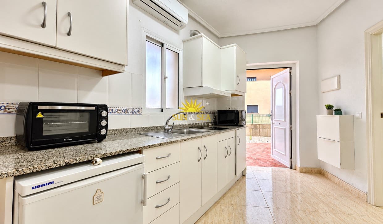 1 soverom Leilighet til leie i San Miguel de Salinas - € 650 (Ref: 6295392)