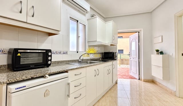 1 quarto Apartamento para arrendar em San Miguel de Salinas - 650 € (Ref: 6295392)