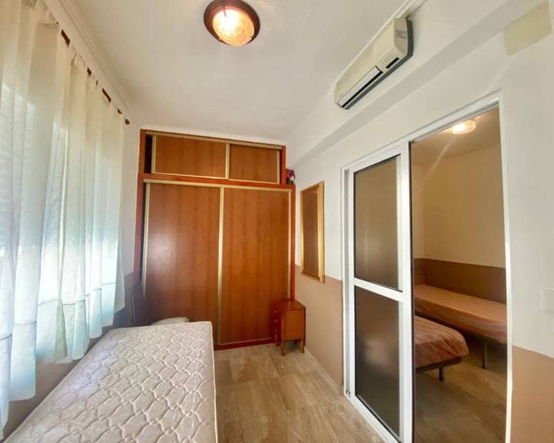 Chalet de 3 habitaciones en Torrevieja en alquiler - 850 € (Ref: 6342025)