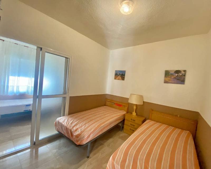 Chalet de 3 habitaciones en Torrevieja en alquiler - 850 € (Ref: 6342025)