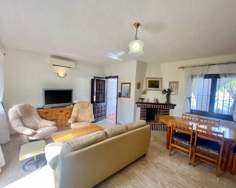 Chalet de 3 habitaciones en Torrevieja en alquiler - 850 € (Ref: 6342025)