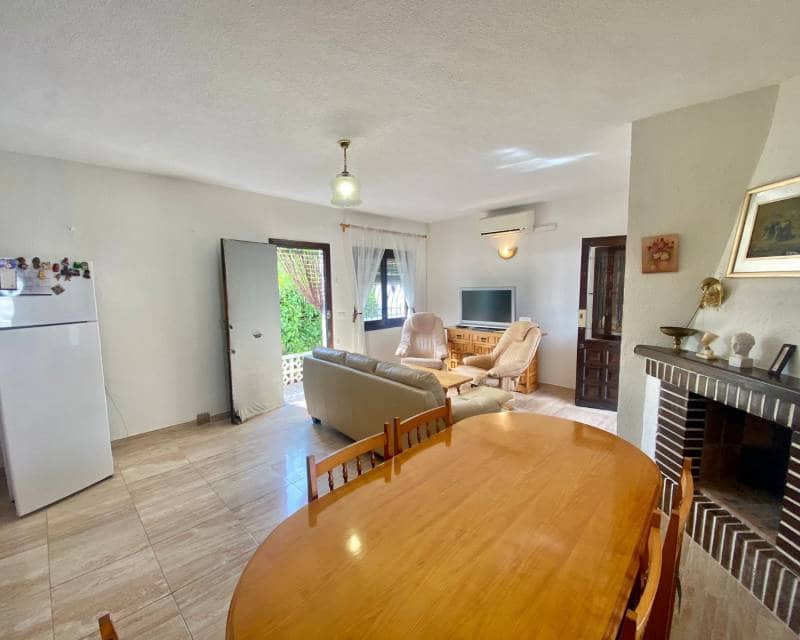 Chalet de 3 habitaciones en Torrevieja en alquiler - 850 € (Ref: 6342025)