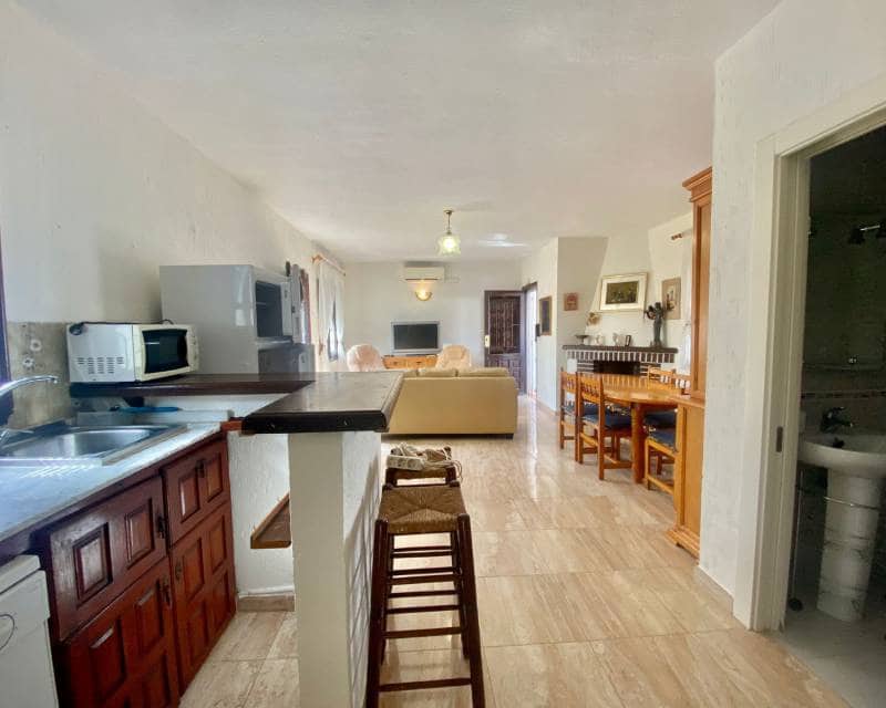 Chalet de 3 habitaciones en Torrevieja en alquiler - 850 € (Ref: 6342025)