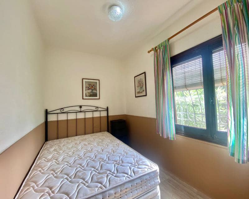 Chalet de 3 habitaciones en Torrevieja en alquiler - 850 € (Ref: 6342025)