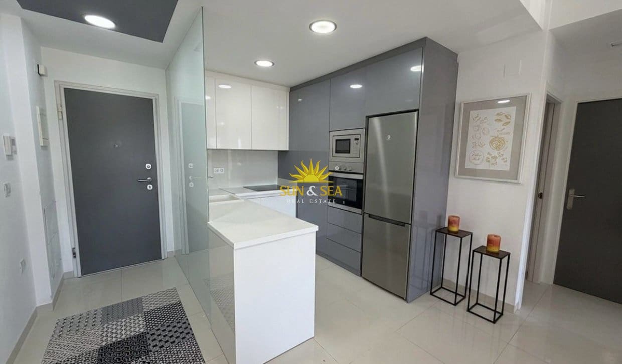 2 bedroom Apartment for rent in Pilar de la Horadada with pool - € 850 (Ref: 6351820)