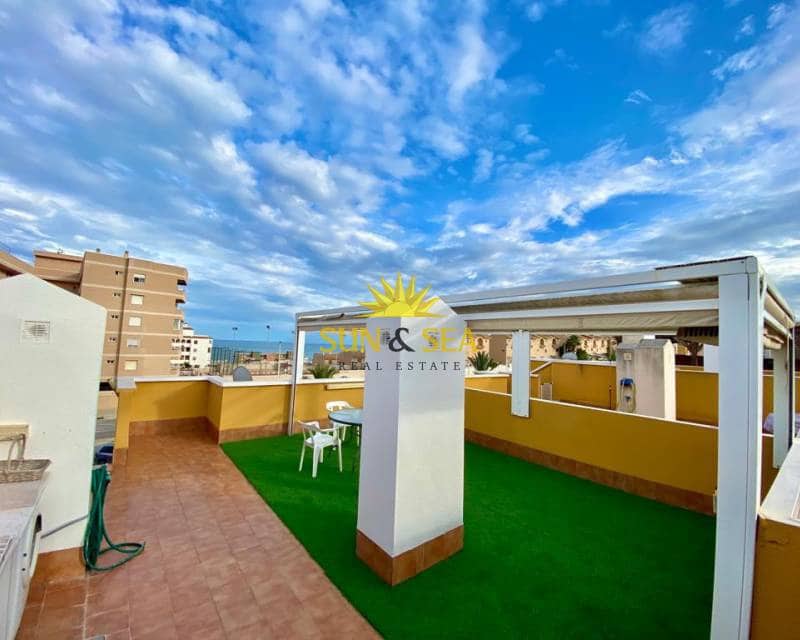 2 soveværelse Byhus til leje i Arenales del Sol med swimmingpool garage - € 750 (Ref: 6457702)