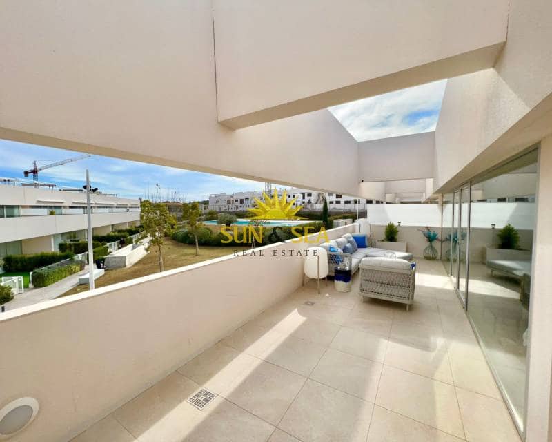 2 bedroom Townhouse for rent in Torrevieja with pool garage - € 1,500 (Ref: 6681020)