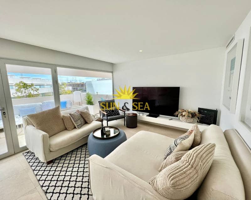 2 bedroom Townhouse for rent in Torrevieja with pool garage - € 1,500 (Ref: 6681020)