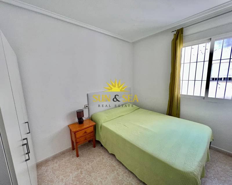 2 camera da letto Attico da affittare in Torrevieja con piscina - 900 € (Rif: 6758760)