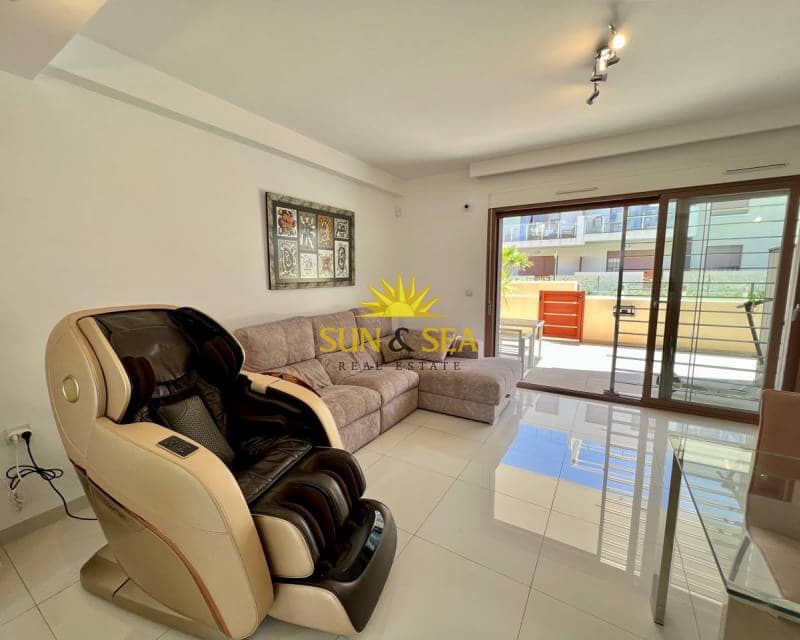 3 bedroom Townhouse for rent in Torre de la Horadada with pool garage - € 1,500 (Ref: 6882377)