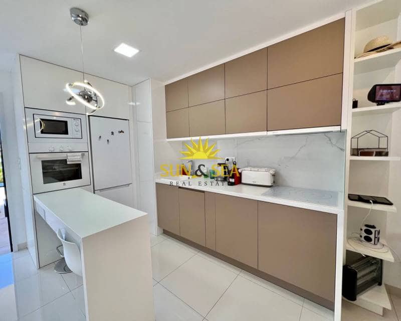 3 bedroom Townhouse for rent in Torre de la Horadada with pool garage - € 1,500 (Ref: 6882377)