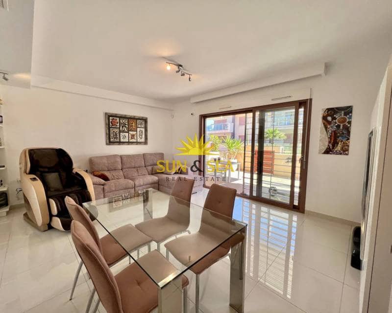 3 bedroom Townhouse for rent in Torre de la Horadada with pool garage - € 1,500 (Ref: 6882377)