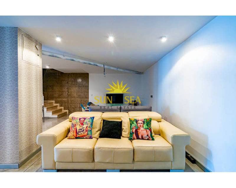 5 soveværelse Villa til leje i Torrevieja med swimmingpool garage - € 6.000 (Ref: 6926655)