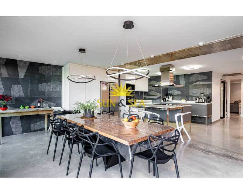 5 soveværelse Villa til leje i Torrevieja med swimmingpool garage - € 6.000 (Ref: 6926655)