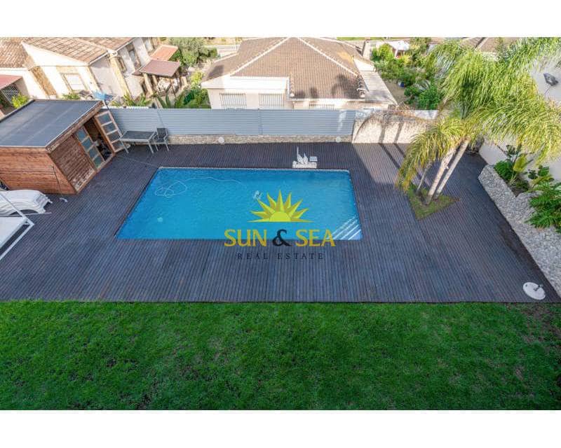 5 soveværelse Villa til leje i Torrevieja med swimmingpool garage - € 6.000 (Ref: 6926655)