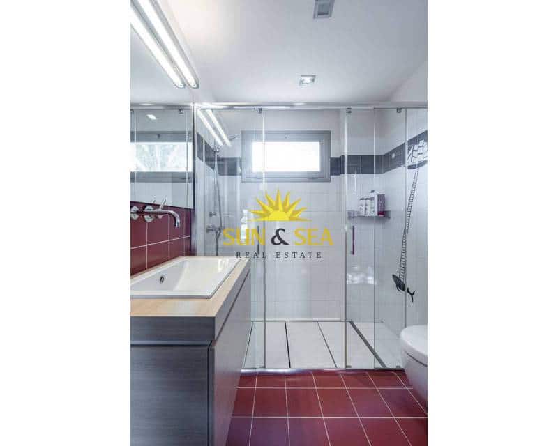 5 soveværelse Villa til leje i Torrevieja med swimmingpool garage - € 6.000 (Ref: 6926655)