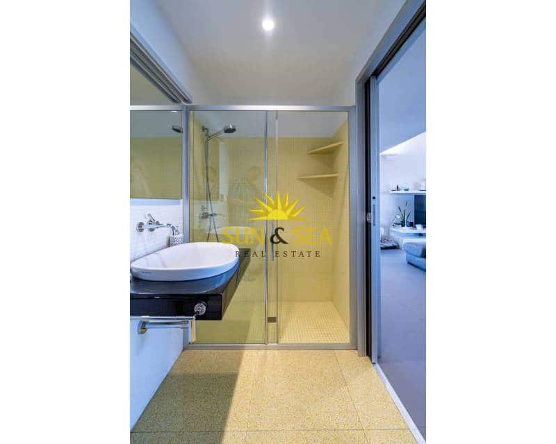 5 soveværelse Villa til leje i Torrevieja med swimmingpool garage - € 6.000 (Ref: 6926655)