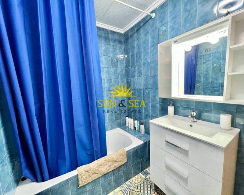 1 Zimmer Apartment zu vermieten in Torrevieja mit Pool - 700 € (Ref: 6944702)