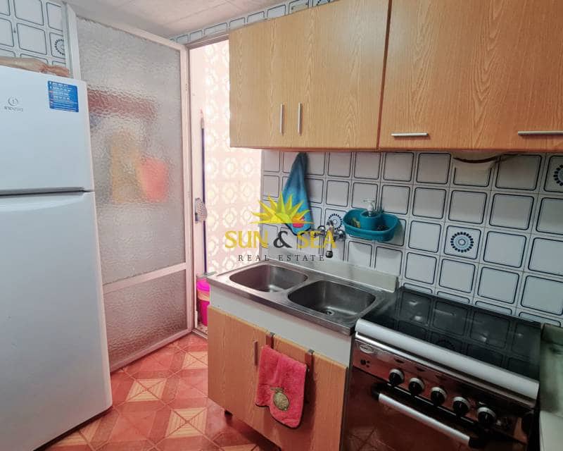 2 makuuhuone Huoneisto lomavuokrausta paikassa Torrevieja mukana uima-altaan - 550 € (Ref: 6955122)