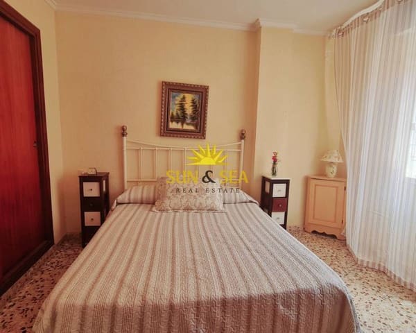 2 makuuhuone Huoneisto lomavuokrausta paikassa Centro, Torrevieja mukana uima-altaan - 550 € (Ref: 6955122)