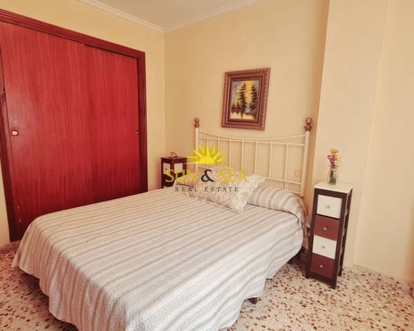 2 makuuhuone Huoneisto lomavuokrausta paikassa Centro, Torrevieja mukana uima-altaan - 550 € (Ref: 6955122)