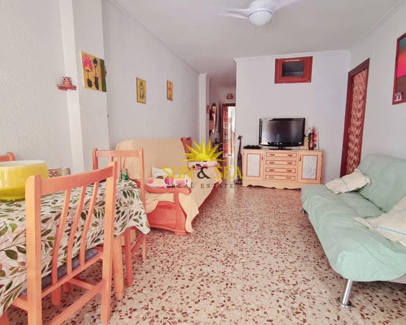 2 makuuhuone Huoneisto lomavuokrausta paikassa Torrevieja mukana uima-altaan - 550 € (Ref: 6955122)