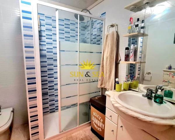 2 makuuhuone Huoneisto lomavuokrausta paikassa Centro, Torrevieja mukana uima-altaan - 550 € (Ref: 6955122)