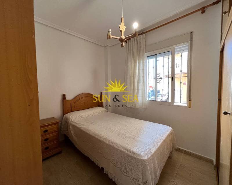 3 Zimmer Apartment zu vermieten in Torrevieja - 700 € (Ref: 6971849)
