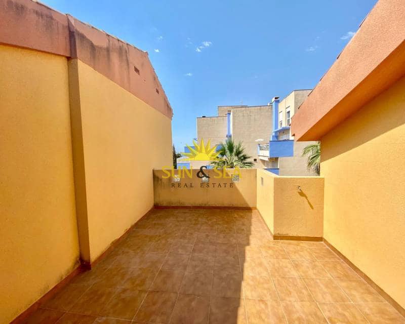 3 bedroom Villa for rent in Dehesa de Campoamor with pool - € 1,200 (Ref: 6980756)