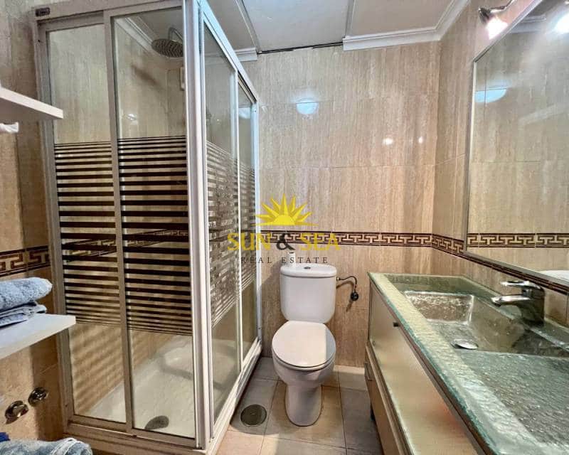 3 sypialnia Apartament do wynajęcia w Torrevieja z basenem - 1 300 € (Ref: 6989555)