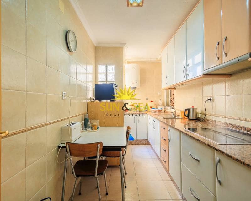 3 sypialnia Apartament do wynajęcia w Torrevieja z basenem - 1 300 € (Ref: 6989555)