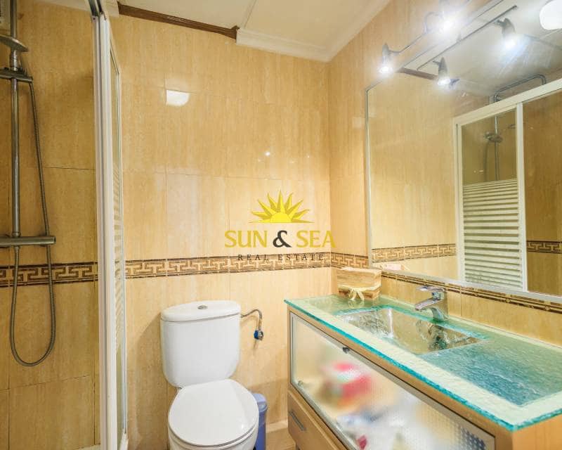 3 sypialnia Apartament do wynajęcia w Torrevieja z basenem - 1 300 € (Ref: 6989555)