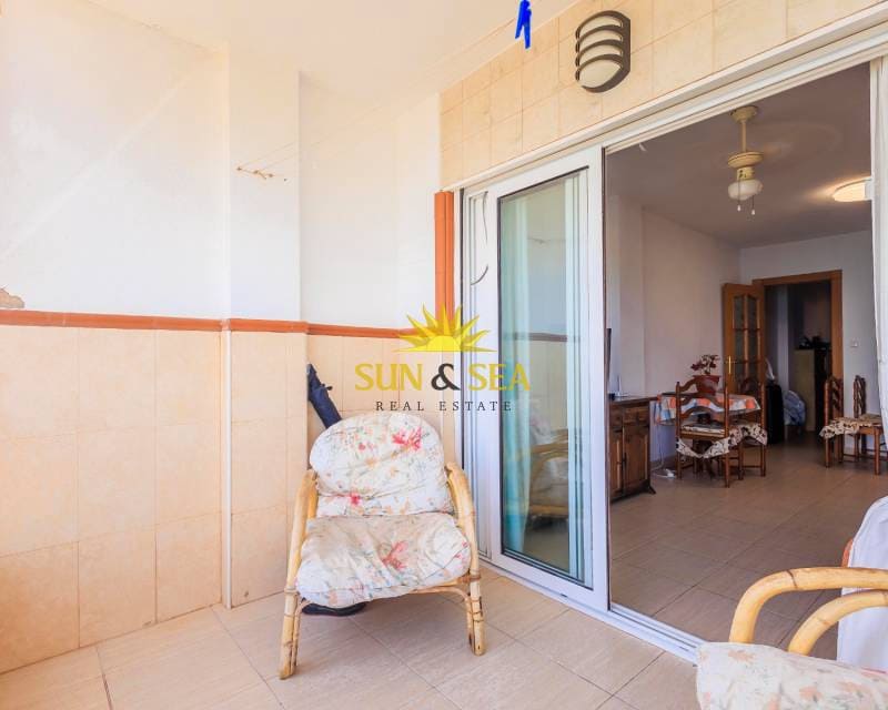 3 sypialnia Apartament do wynajęcia w Torrevieja z basenem - 1 300 € (Ref: 6989555)