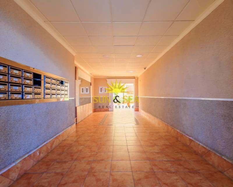 3 sypialnia Apartament do wynajęcia w Torrevieja z basenem - 1 300 € (Ref: 6989555)