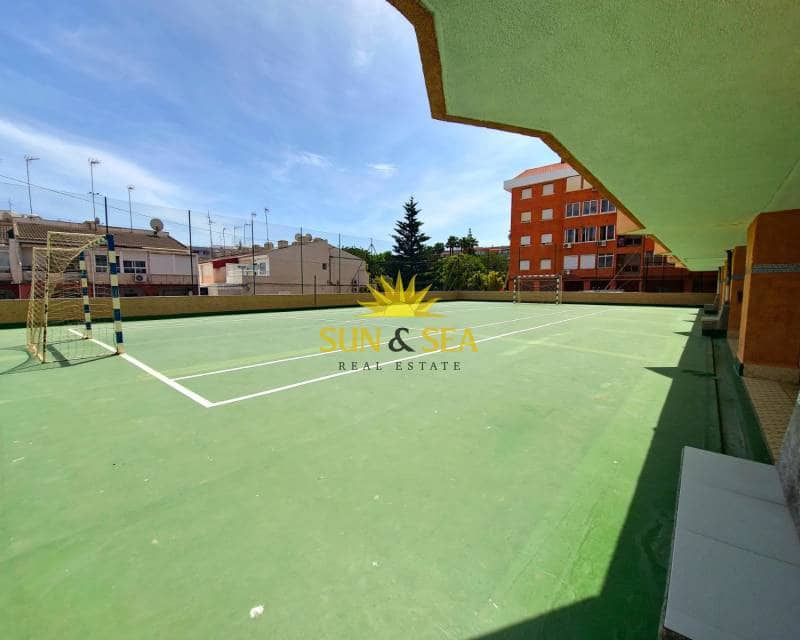 1 quarto Apartamento para arrendar em Torrevieja com piscina - 600 € (Ref: 7001409)