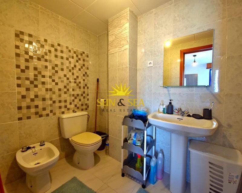 1 quarto Apartamento para arrendar em Torrevieja com piscina - 600 € (Ref: 7001409)