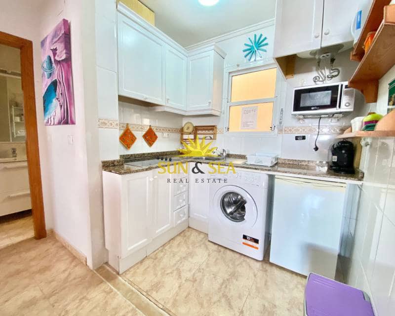 1 bedroom Apartment for rent in Torrevieja with pool - € 650 (Ref: 7013994)