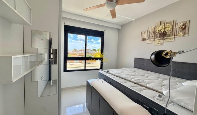 2 bedroom Apartment for rent in Torre de la Horadada, Pilar de la Horadada with pool - € 950 (Ref: 7040373)