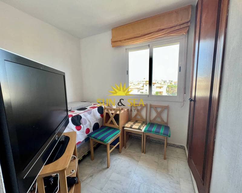 Apartamento de 3 habitaciones en Torrevieja en alquiler con piscina garaje - 1.100 € (Ref: 7052182)
