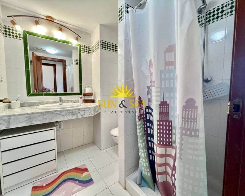 Apartamento de 3 habitaciones en Torrevieja en alquiler con piscina garaje - 1.100 € (Ref: 7052182)
