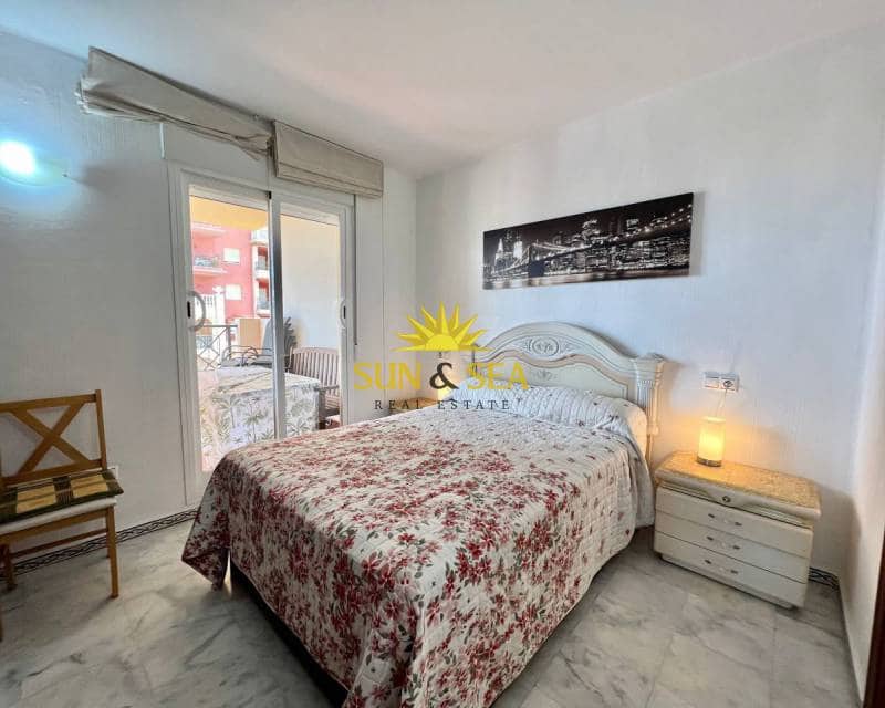 Apartamento de 3 habitaciones en Torrevieja en alquiler con piscina garaje - 1.100 € (Ref: 7052182)