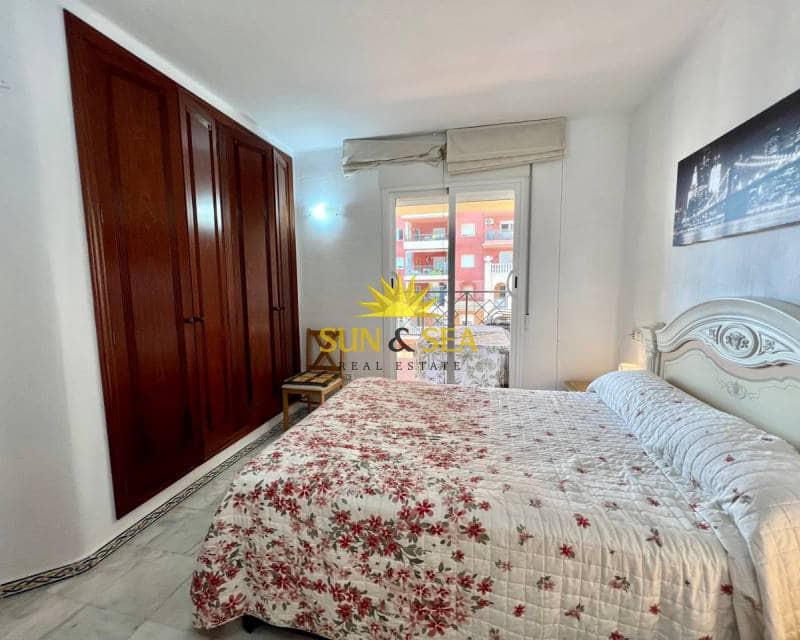 Apartamento de 3 habitaciones en Torrevieja en alquiler con piscina garaje - 1.100 € (Ref: 7052182)
