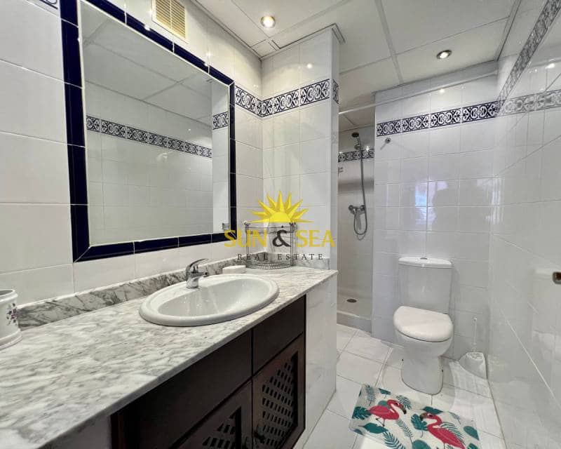 Apartamento de 3 habitaciones en Torrevieja en alquiler con piscina garaje - 1.100 € (Ref: 7052182)