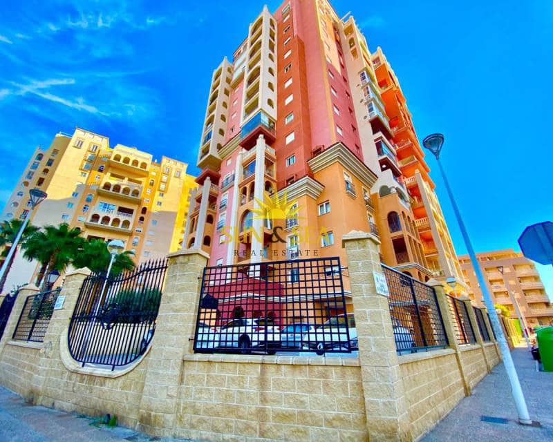 Apartamento de 3 habitaciones en Torrevieja en alquiler con piscina garaje - 1.100 € (Ref: 7052182)