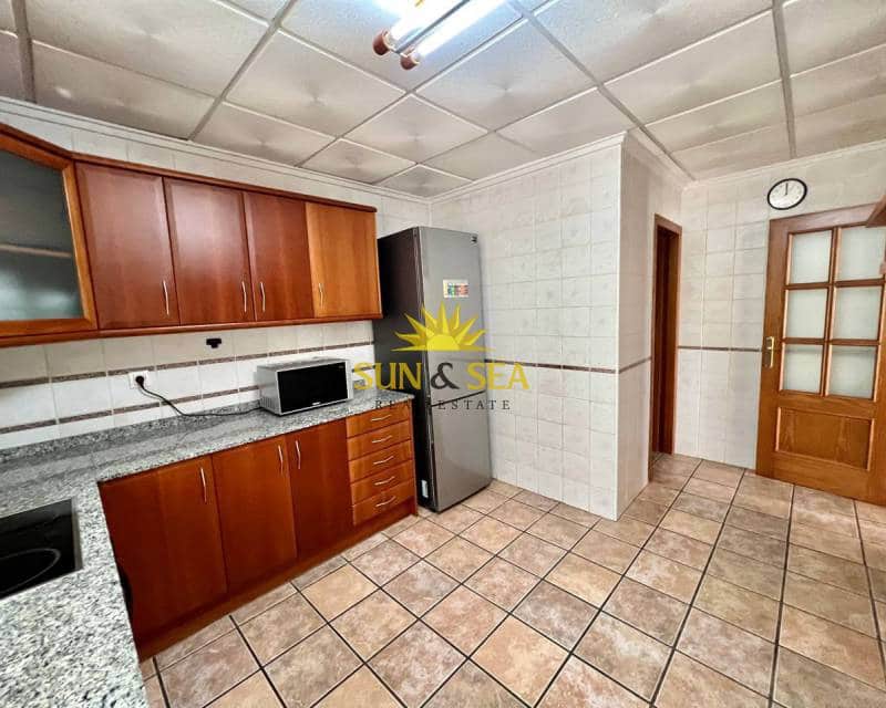 Villa/Maison de 6 chambres à louer à Torrevieja avec piscine - 1 900 € (Ref: 7052183)